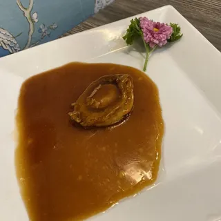 Whole Abalone in Oyster Sauce