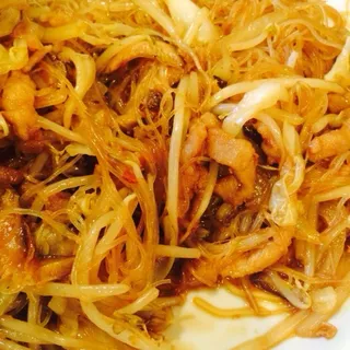 Stir-Fried Vermicelli with Pork, Bean Sprouts and Cabbages