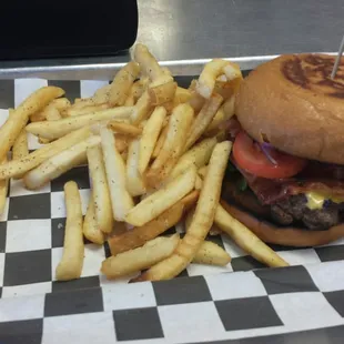 Bacon cheeseburger.