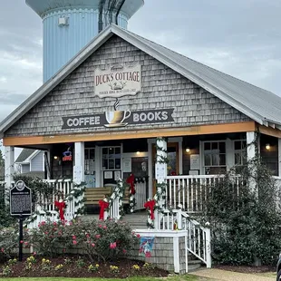 All decked out for the holidays - so festive. Open during off season with decent hours. A hot treat in the winter - can&apos;t beat it!