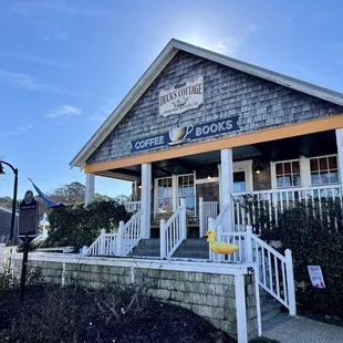 Outside / Exterior of shop on a cold, crisp but beautifully sunny February (Valentine&apos;s Day!) - open all year round!