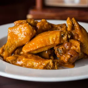 chicken wings and fried chicken, fried chicken, bbq wings, bbq chicken, chicken wings, fried chicken wings, poultry, chicken, food