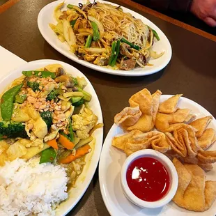 Cheese puffs, coconut curry and Singapore noodles.
