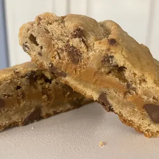 Chocolate Chip Caramel Cookies