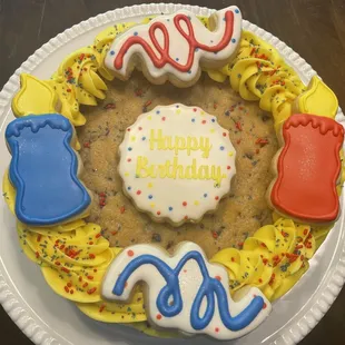Birthday cookie pie