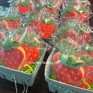 Sugar cookie strawberries