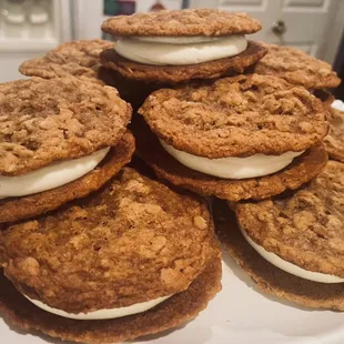 Oatmeal cream pies
