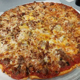 Bacon cheeseburger pizza
