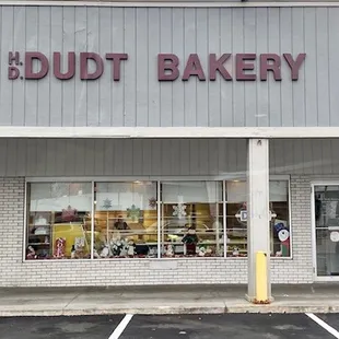 Front entrance to the bakery