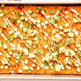 Sushi Bake 
Layered by Sushi Rice, Yaki tamago,  Imitation Crab, Salmon, Tuna, Furikake, Tobiko Avocado,  Served by crispy roasted seaweed