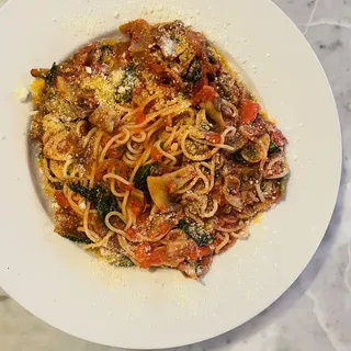 Lora's Pasta