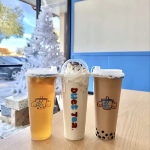 Lemon Oolong Tea (Rate: 5/5), Osmanthus Oolong Milk Tea (Rate: 4/5), Classic Milk Tea with boba