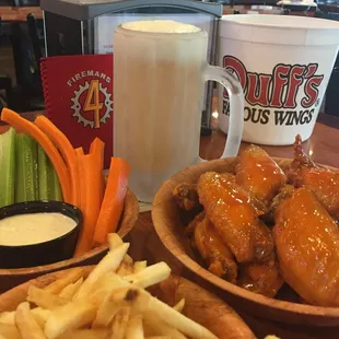 Cooooold Beer and WIngs