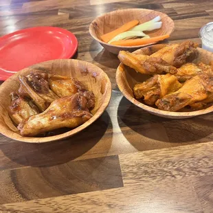 10 - TRADITIONAL FAMOUS WINGS