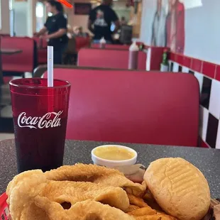 Fried Catfish Basket with Cajun Fries