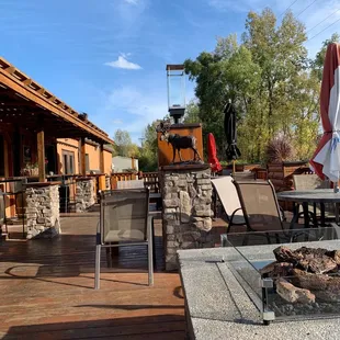 outdoor seating and fire pit