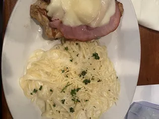 Max's Grill & Sheep Shedde Inn