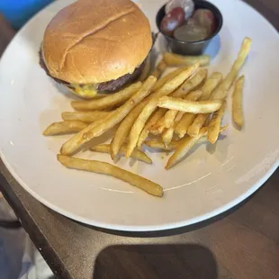 Kids Cheeseburger