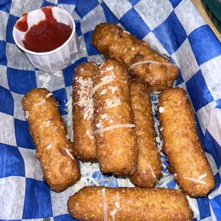 Special: mozzarella sticks