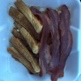 French toast and turkey bacon