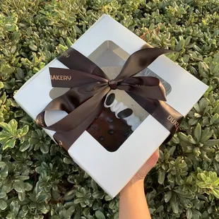 Chocolate Cake, v cute packaging! I thought this was a little dry but my friends loved it.. maybe I&apos;m just not a fan of Asian cakes.
