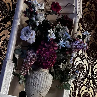 Beautiful decorative pieces - just something tossed behind the vase a while ago as it's covered in dust and unidentifiable