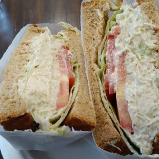 Their chicken salad is fantastic!