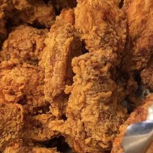 chicken wings and fried chicken, poultry, bbq wings, chicken wings, fried chicken, bbq chicken, food, fried chicken wings, chicken