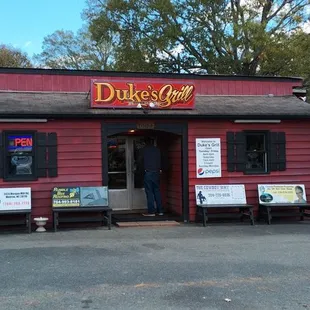 Duke&apos;s Grill in Monroe. Remember this shot!