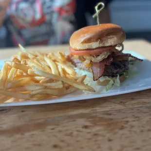 Duke's Classic Burger*