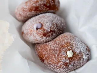 Penny's Waikiki Malasadas