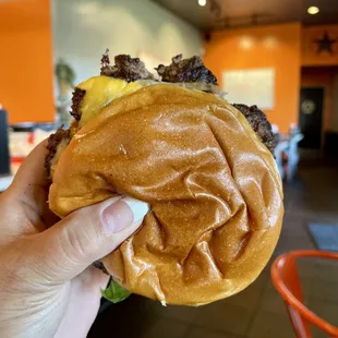 The single cheeseburger.