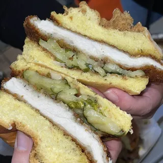 HOT HONEY BUTTER CHICKEN SANDWICH
