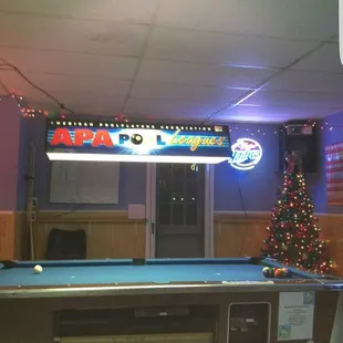 What would a Bawlmer dive bar be without a pool table?