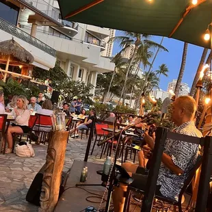 Live band
