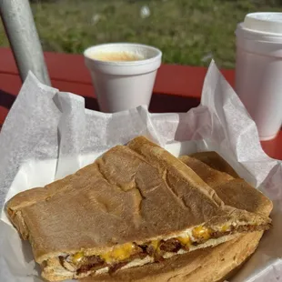 Bacon &amp; Cheese Breakfast Samich