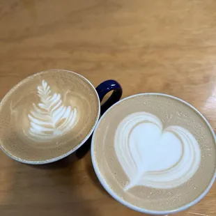 Dulce de Leche Latte y Cardamon Rose Latte