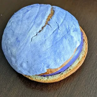 Ube Concha Sandwich | Instagram: @telephonesmoothie