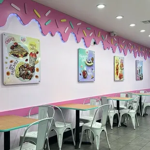 he interior of a restaurant