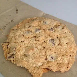 Chocolate chip cookie