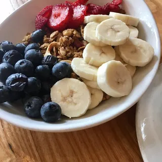 Granola with Fruit