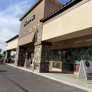 the outside of a coffee shop