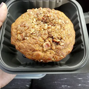 Banana nut muffin