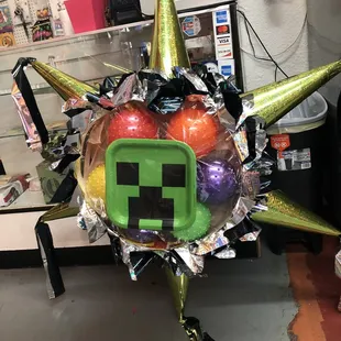 Piñatas with balls
