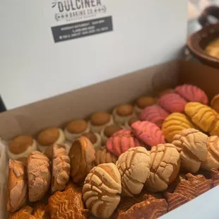 Mini conchas , mini puercos , perfecto for the fiesta!!