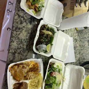 I ordered 5 dinner dishes and I received only 4!!!