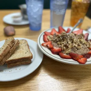 Oatmeal with all the appointments was setup perfectly.