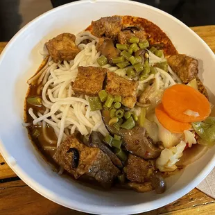 Dan dan noodles (vegan)