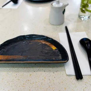 dumpling-shaped plates!