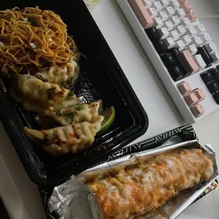 Steamed Pork Dumplings in Chili Oil, Baked Salmon Roll (8pcs)